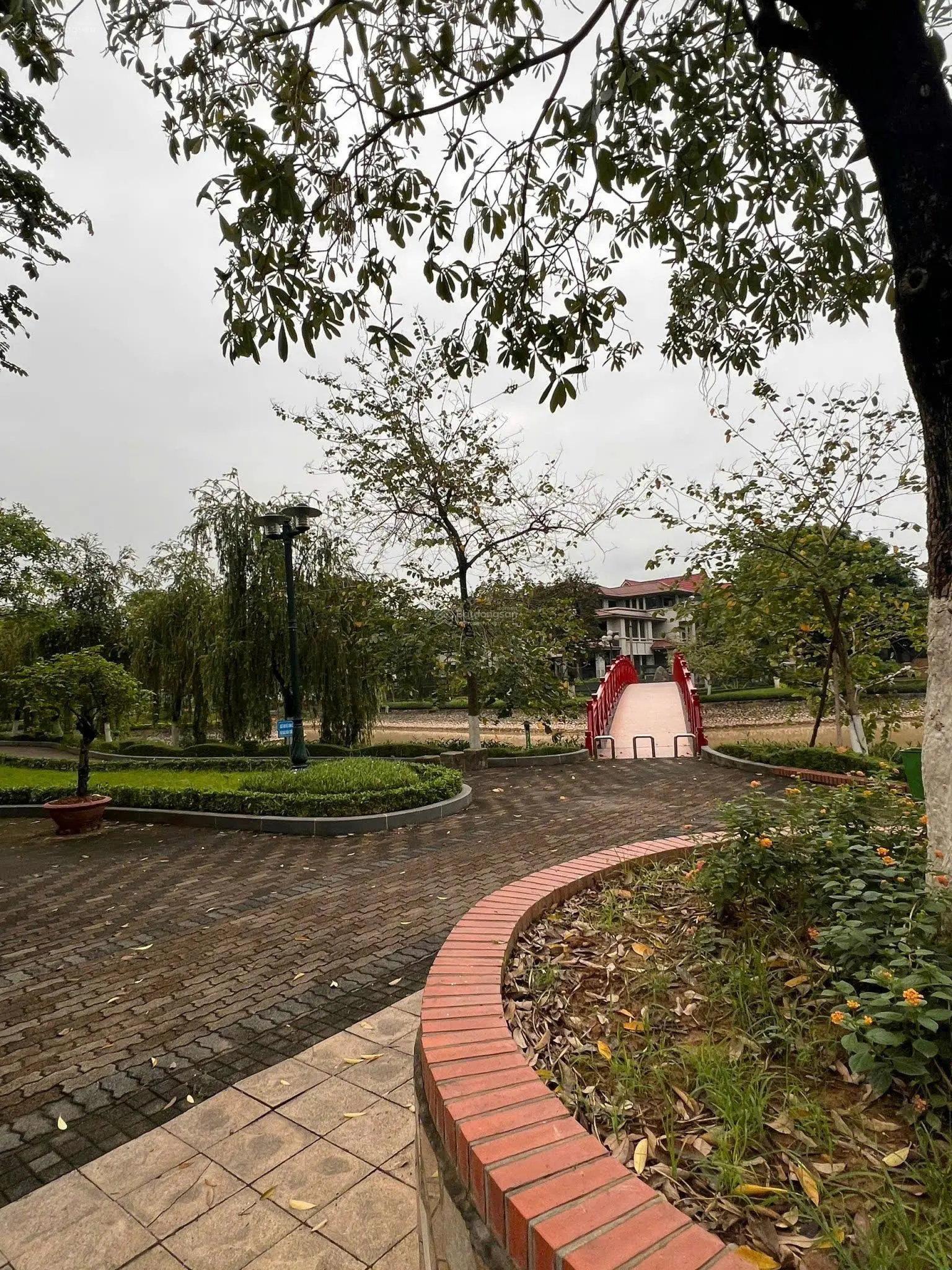 Bán nhanh biệt thự góc An Hưng 335m2. View hồ, 1 hầm 3 tầng giá 6x tỷ