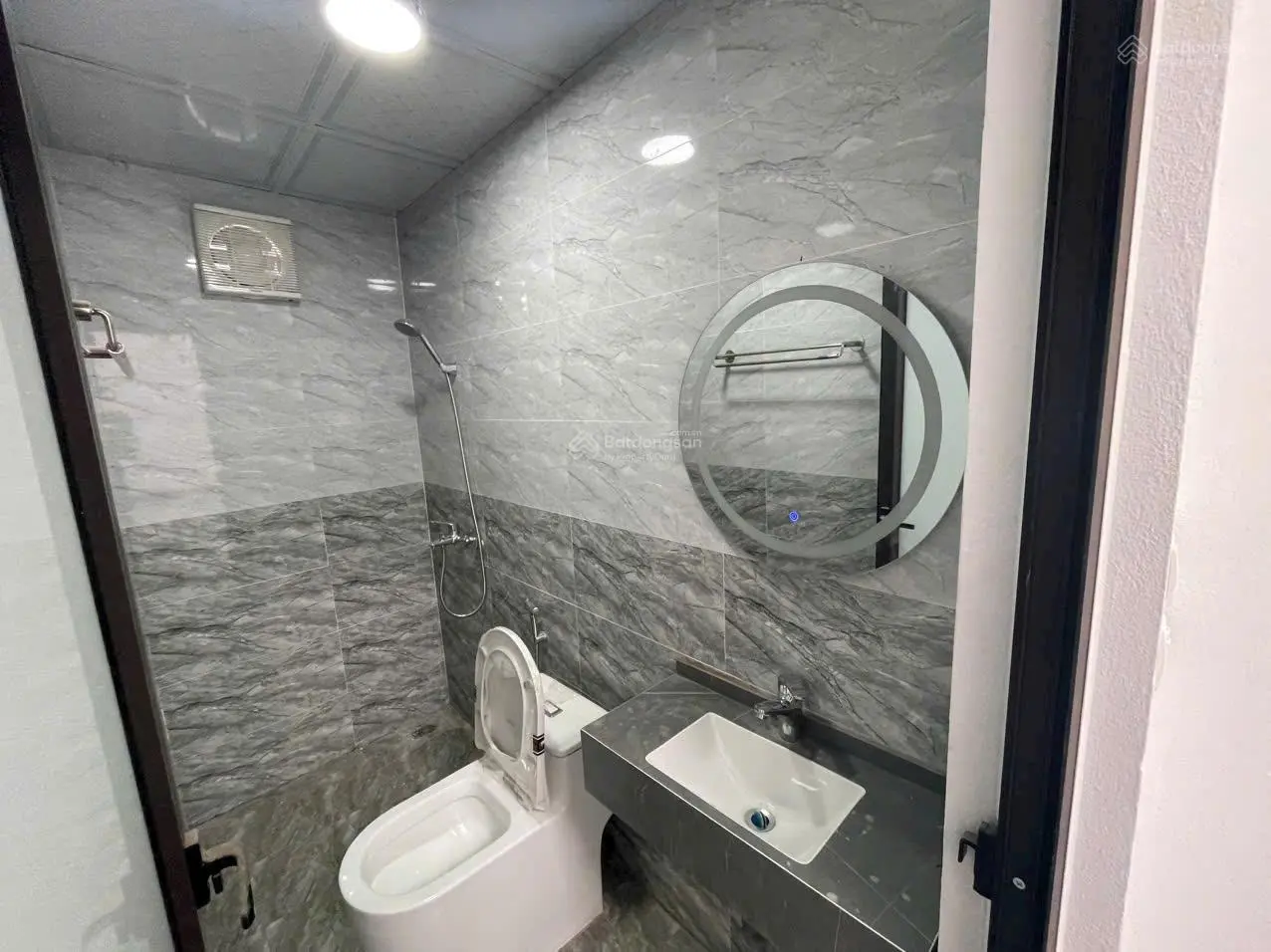 Bán nhà cuối đường Phú Lãm, chợ đầu mối phía Nam 4tx32m2 ôtô đỗ gần chỉ 3.2tỷ cách cây xăng Xốm 2km