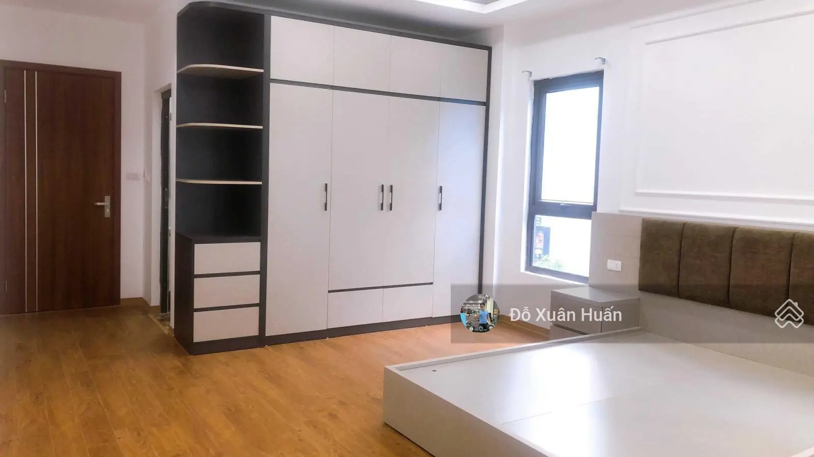 Chính chủ bán nhà Ngọc Hà cạnh bên Lăng Bác, 40m2 5 tầng lô góc mới đẹp long lanh, full nội thất