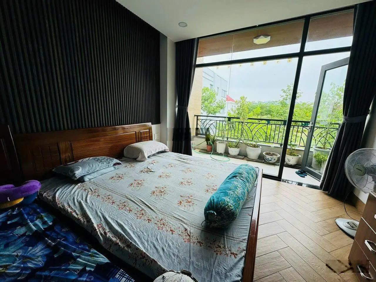 Chính chủ đi Mỹ cần bán gấp căn biệt thự 1 trệt 1 lầu KĐT An Bình Tân DT 180m2 đã có sổ hồng