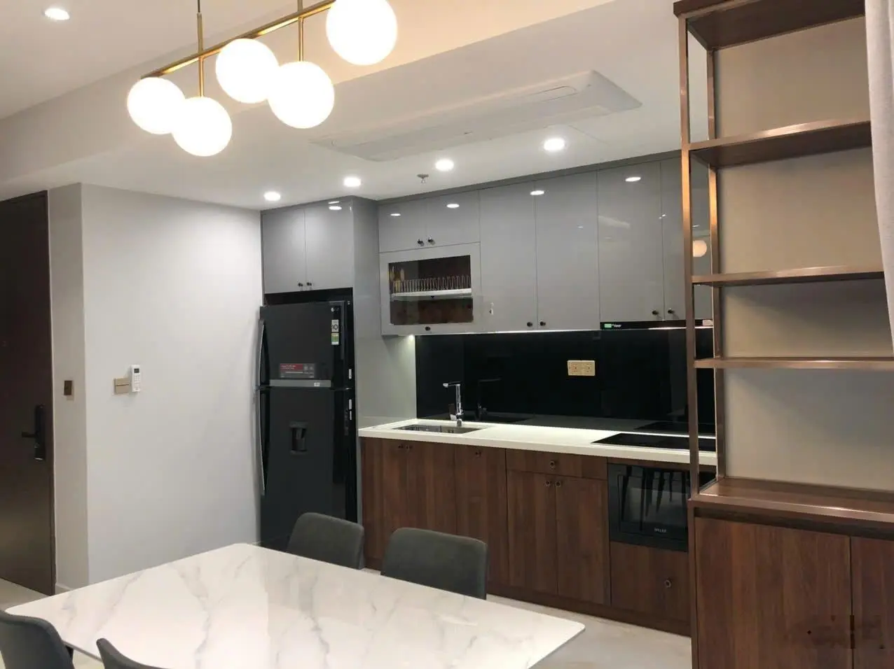 Cần bán - Ascentia - view sông - 2PN đầy đủ nội thất 7.4 tỷ 0934 158 *** Hoàng Trí (zalo)