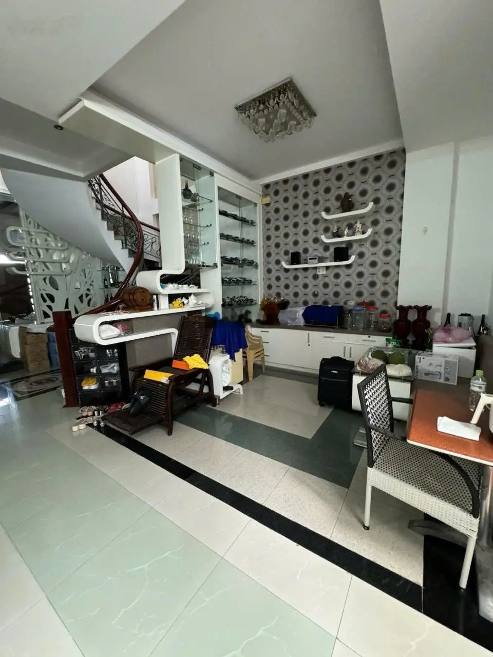 Bán nhà 170.4m2, ngang 8.2m, nở hậu 8.7m - mặt tiền đường Cổ Loa, giá 19 tỷ, khu bàn cờ Nha Trang
