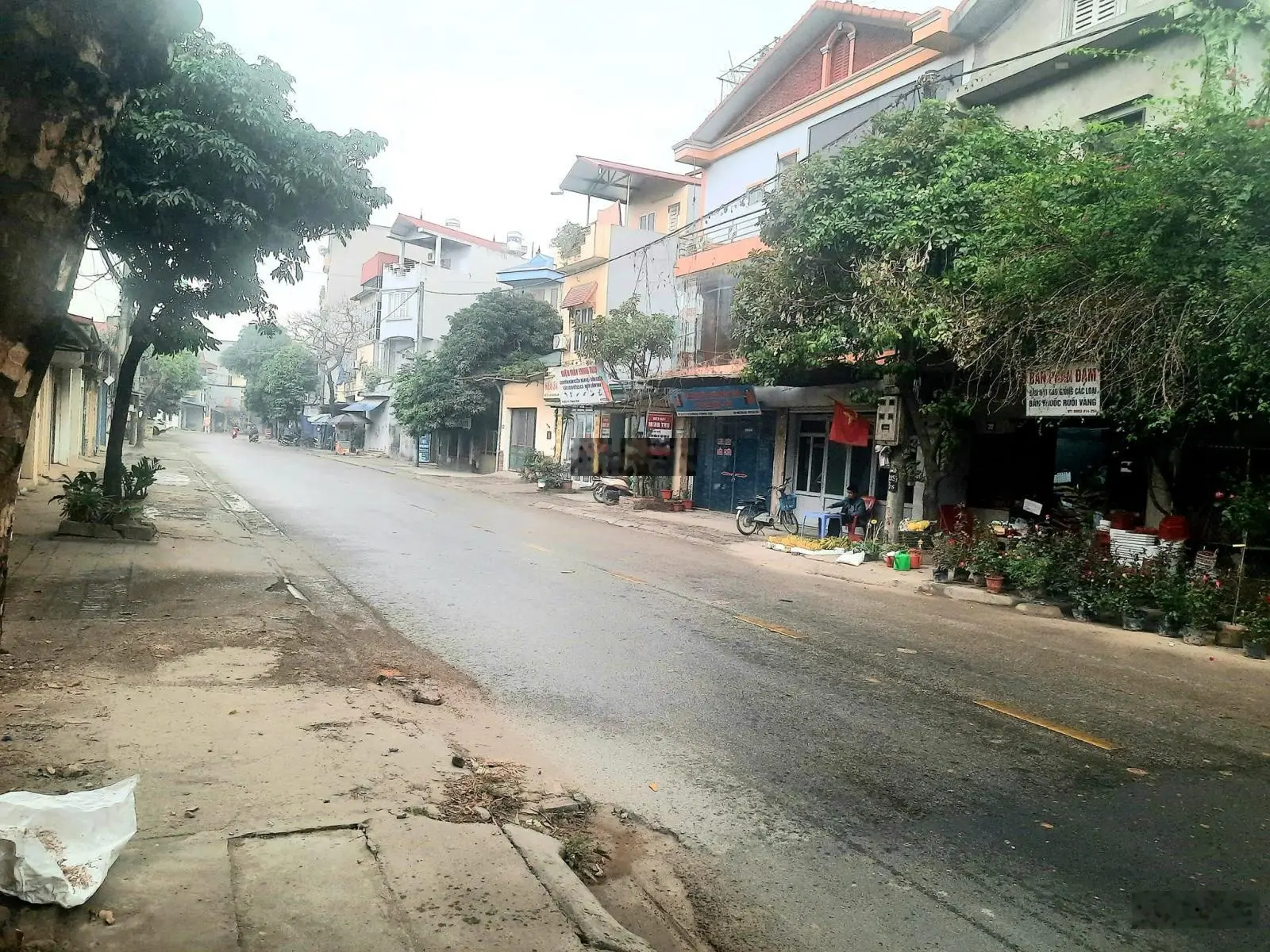 Bán mảnh đất tuyệt đẹp 180m2 mặt ga Đông Anh - Thị Trấn Đông Anh - mặt phố - vỉa hè - kinh doanh