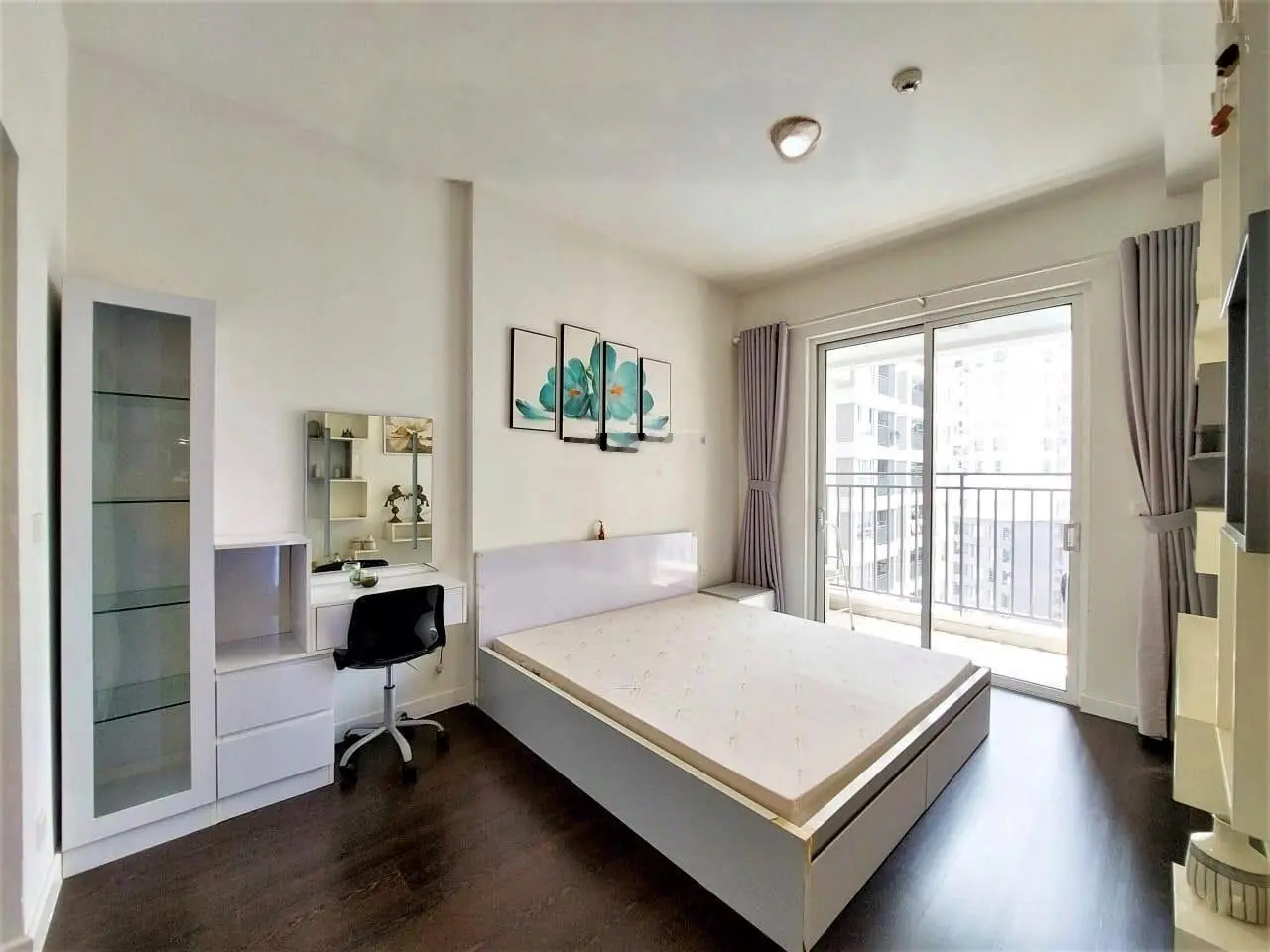 Bán căn hộ 3 phòng ngủ, 105m2, Golden Mansion, Novaland, Phú Nhuận, giá chỉ 6.350 tỷ có nội thất