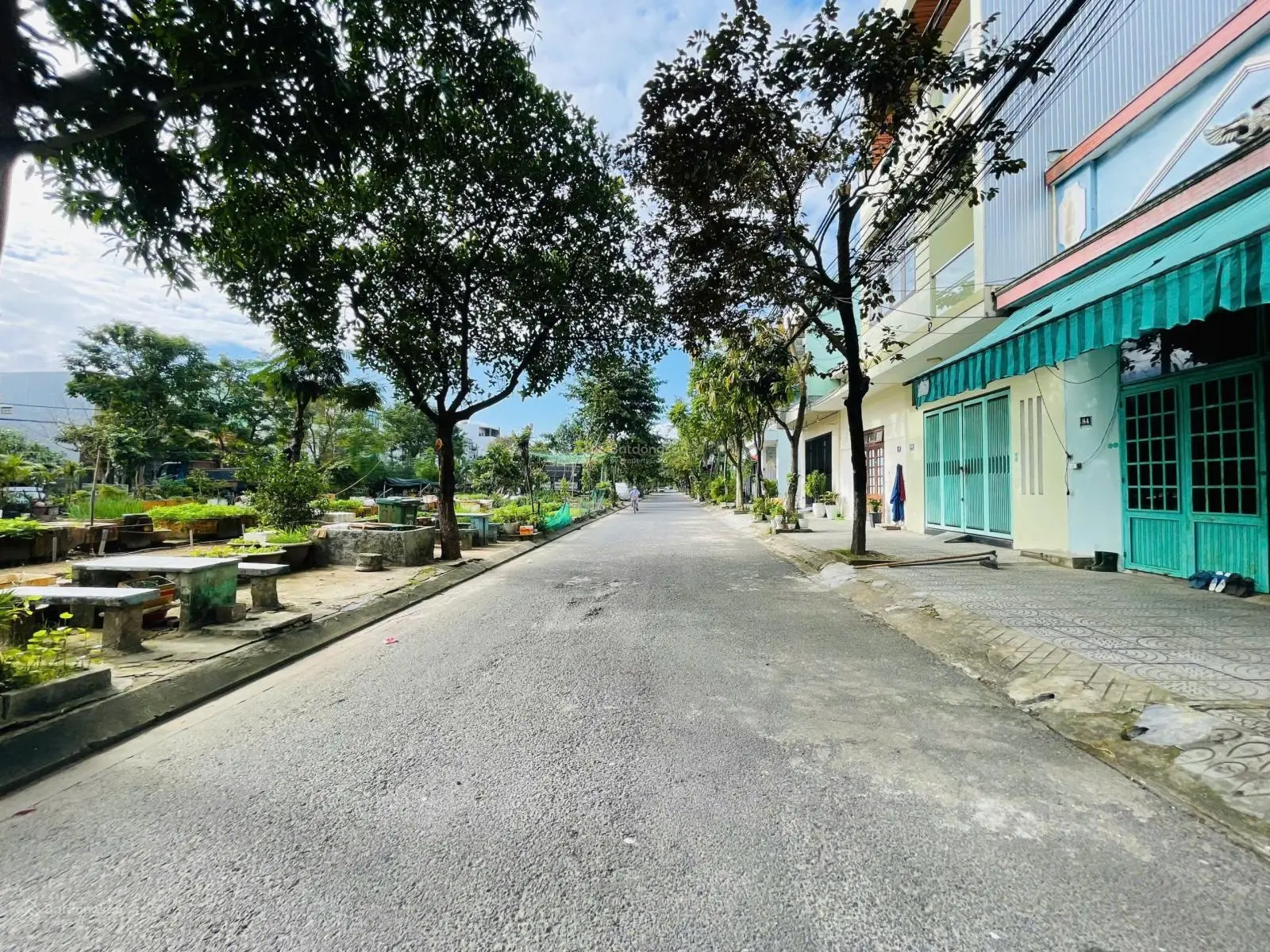 Bán nhà 3 tầng 3 mê đúc, view kênh mặt tiền Chúc Động, Hoà Minh, giá chỉ 4,45 tỷ thương lượng