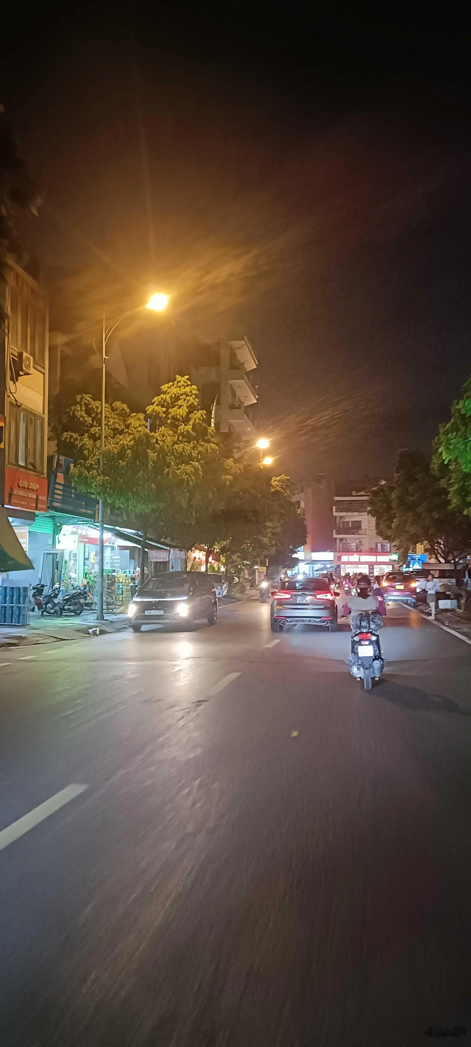 Vị trí 2 thoáng, Nguyễn Văn Lộc, Hà Đông, 102m2, 5 tầng, giá 21.5 tỷ Ô tô tránh vỉa hè kinh doanh