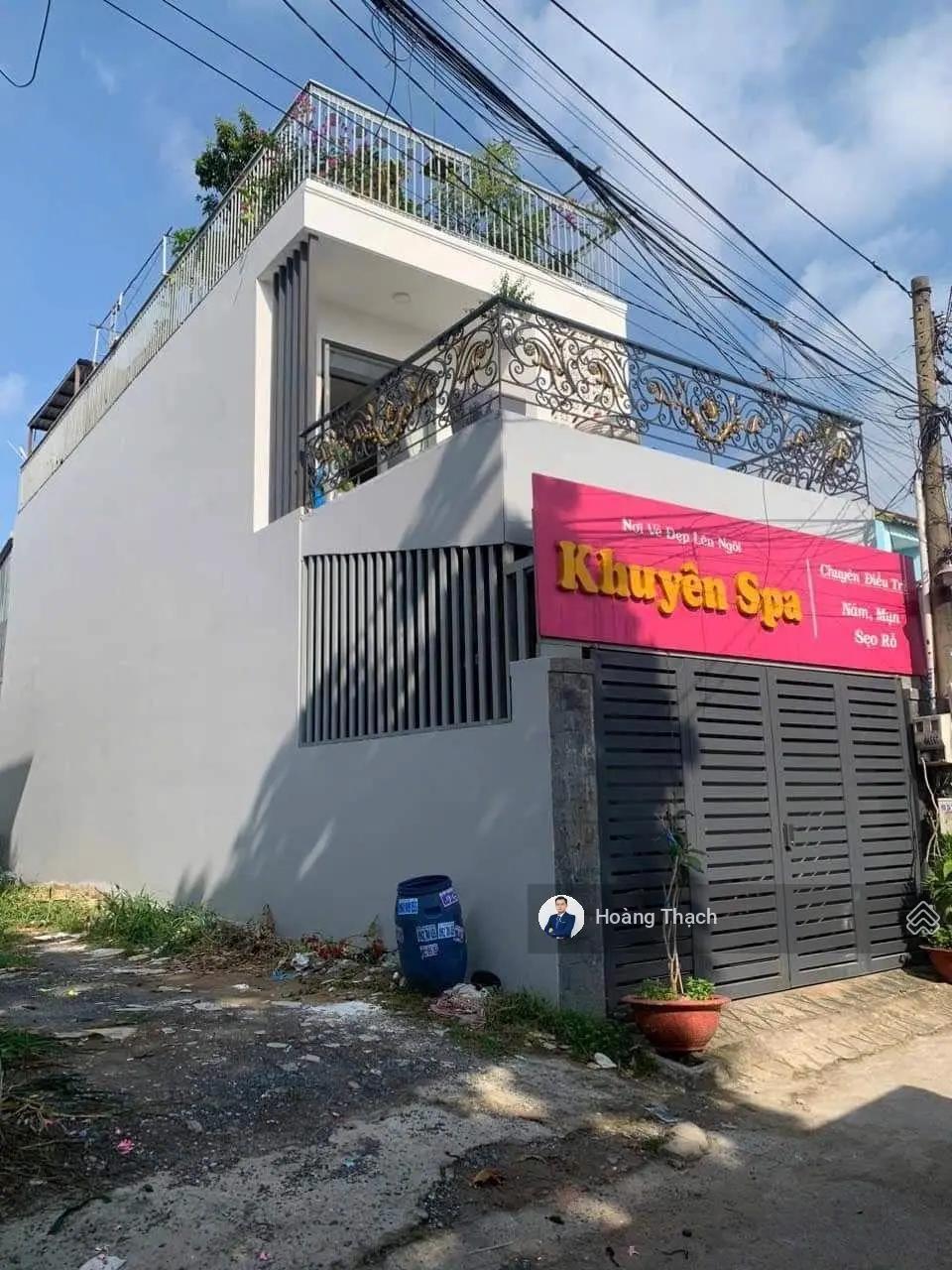 Bán nhà 1 trệt 1 lầu + trên có sân thượng gần chợ Dĩ An 1 đang kinh doanh spa