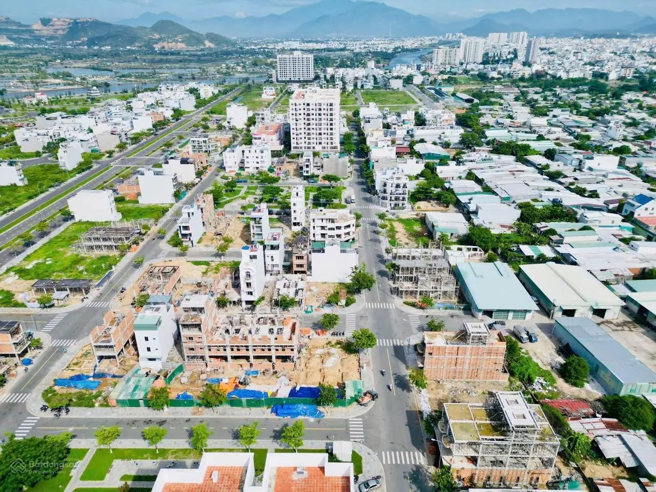 Đường A3 VCN Phước Long 2, lô chếch công viên bán nhanh giá 5.2 tỷ (Rẻ nhất thị trường)1