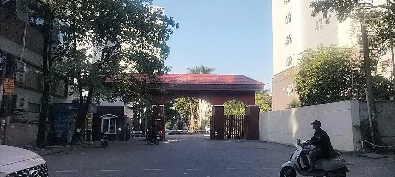 Siêu kinh doanh Văn Quán Hà Đông 90m2 5 tầng giá trên 10 tỷ, thang máy, vỉa hè, ô tô tránh