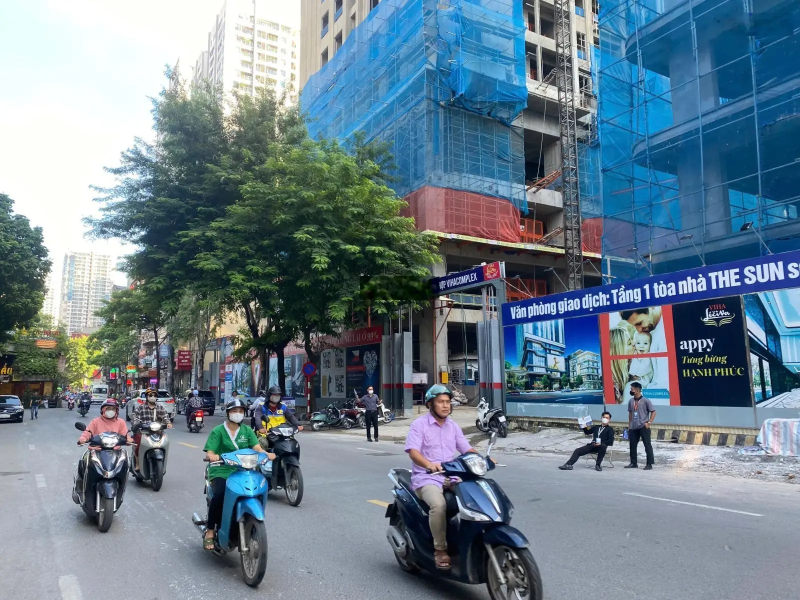 Suất ngoại giao liền kề 107 Nguyễn Tuân 5 tầng 1 hầm ngay cạnh chung cư đang xây