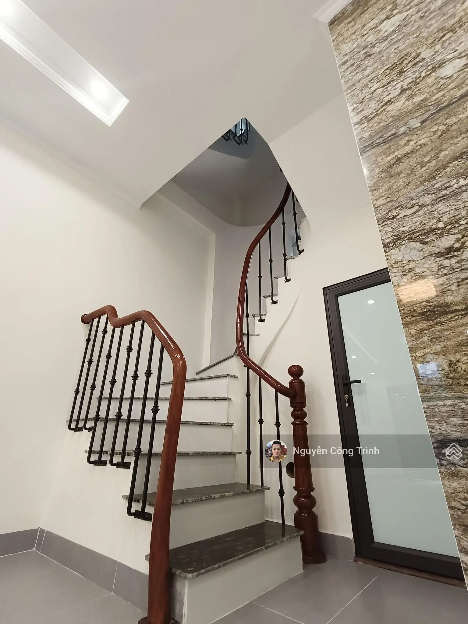 Bán nhà ngõ 173 Hoàng Hoa Thám, Ba Đình. Gần ô tô, hàng xóm toàn cán bộ. 45m2. 7 tầng. Giá 15 tỷ