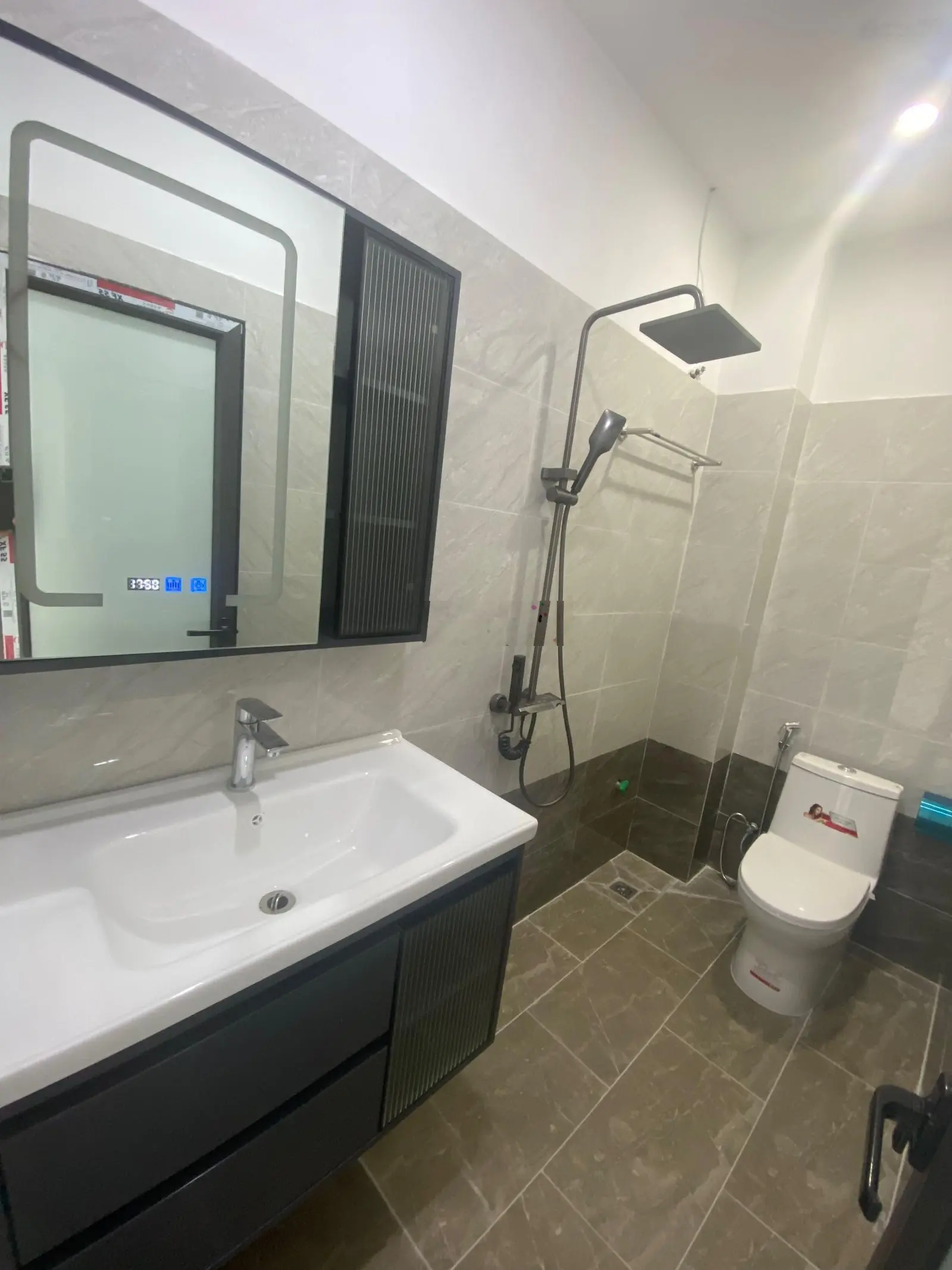BIỆT THỰ LIỀN KỀ VIEW HỒ. 65m2 .5,x Tỷ ,2 MẶT ĐƯỜNG TRƯỚC SAU VÀO NHÀ ,GARA Ô TÔ RỘNG RÃI