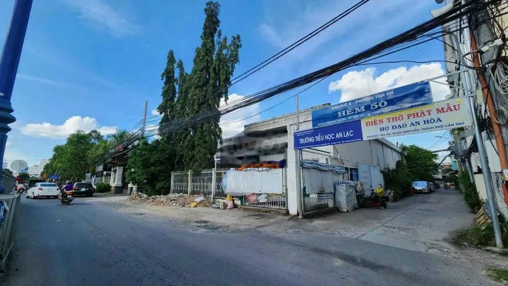 Nhà lầu hoàn công Hẻm 50 Quan Trung vi tri đẹp gần chợ An Lạc NK CTho