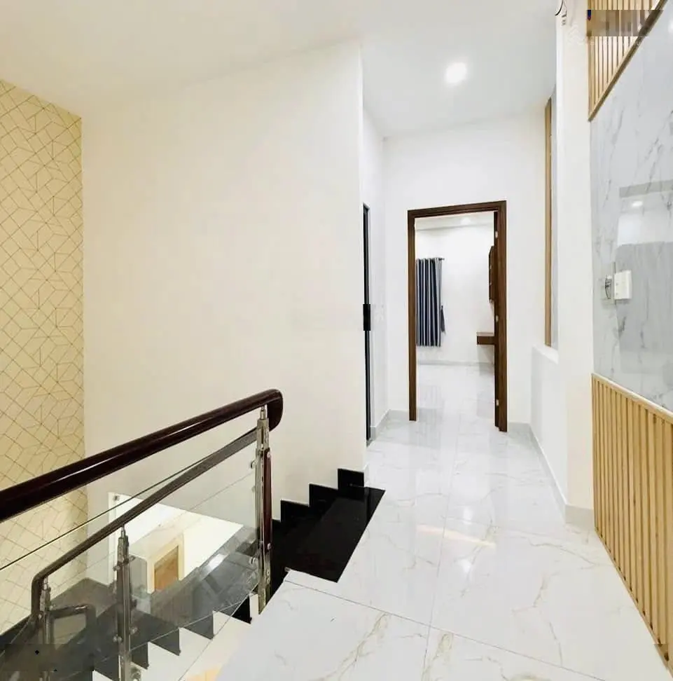 Hót, Bán nhà MT 7A Thành Thái, P14 Quận 10, Dt 65m2, 1 trệt 1 lầu, Sổ hồng riêng, Giá 3 tỷ 550
