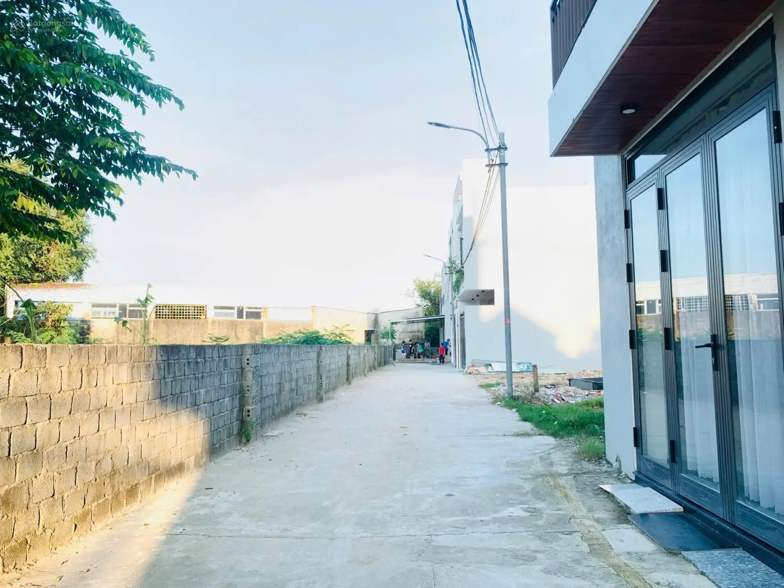 Đất Kiệt ô Tô Trần Đức gần cây xăng Hoàng Văn Thái