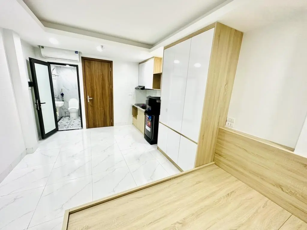 CHDV , cc mini ngay TÂY TỰU ,7 tầng thang máy ,12 khép kín, lô góc , gần chợ ,7,X Tỷ 0985 387 ***