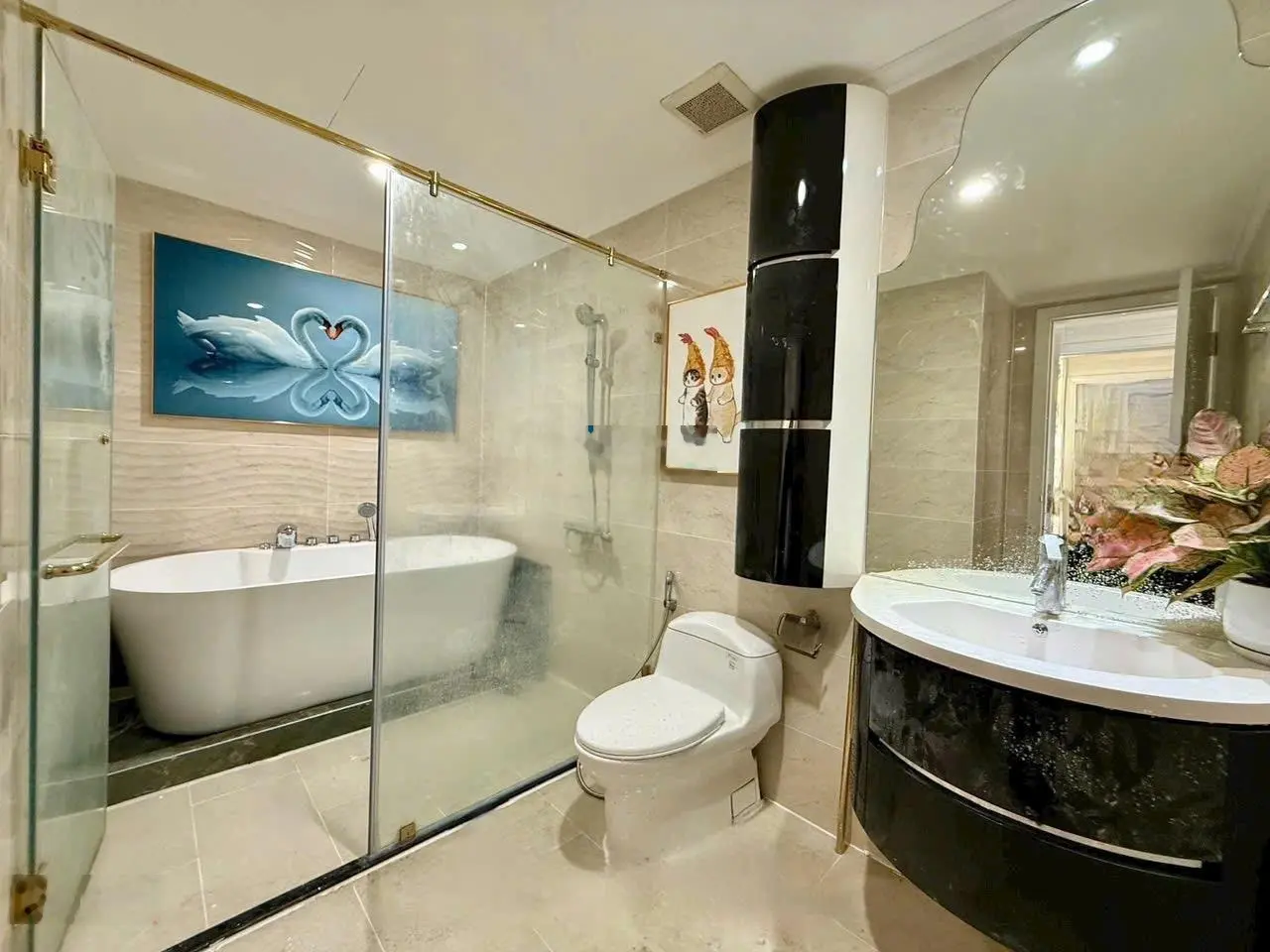 Bán căn hộ chung cư hàng hiếm tại the landmark 81 - 15,9 tỷ vnd, 135m2, 3pn, 2wc