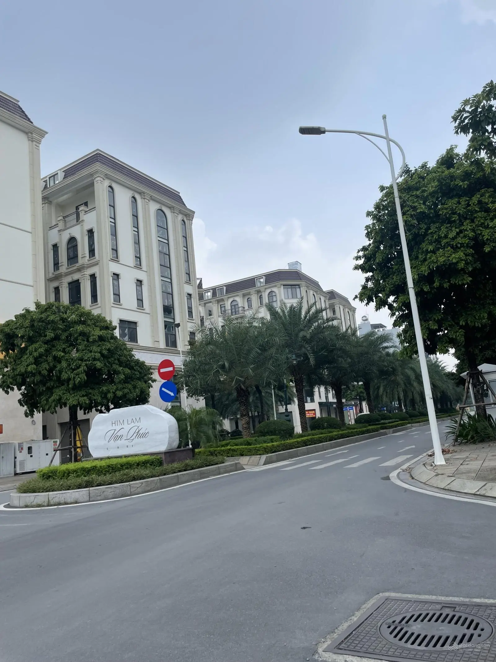 CC bán căn shophouse him lam vạn phúc mặt đường Tố hữu giã chỉ 3x tỷ vị trí siêu đẹp. 0963 689 ***