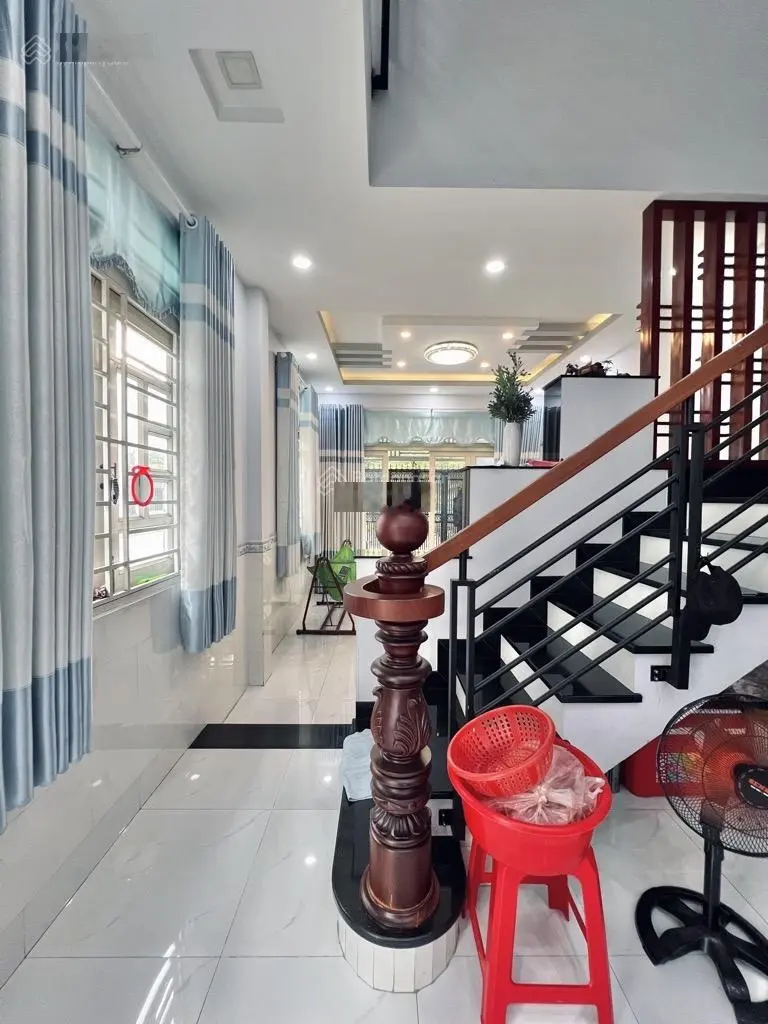 Tân Bình - chưa tới 100 triệu/m2 chuẩn nhà phố 4mx19m - 3 tầng 76m2 KLG - đường nhựa 12m