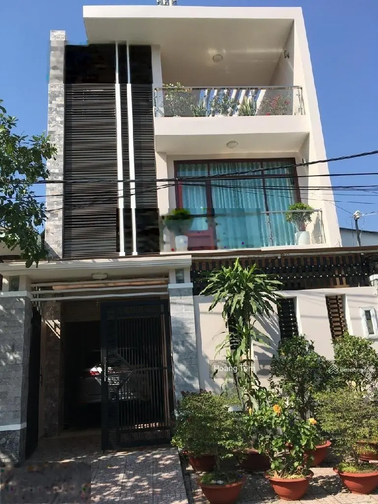 Siêu phẩm nhà phố - kết cấu 3 tầng - ngang 7m hiếm - ngay khu hành chính - Nguyễn Bình