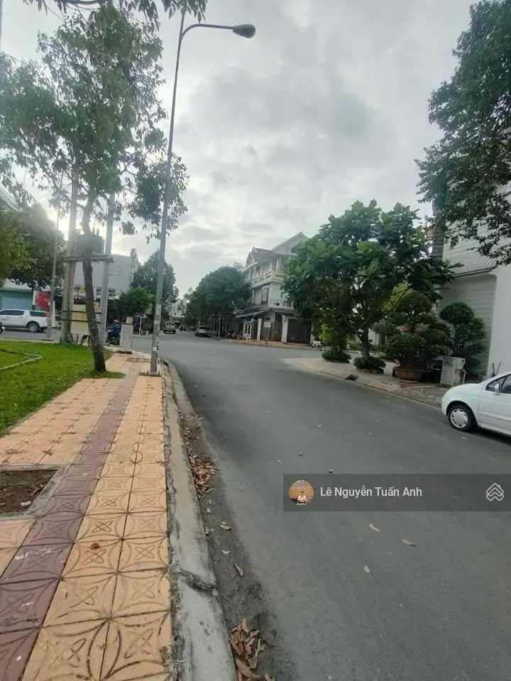 Kẹt tiền bán đất MTĐ Lưu Hữu Phước, Phường 1, gần trường cao đẳng nghề Trà Vinh. DT 120m2/450tr,SHR