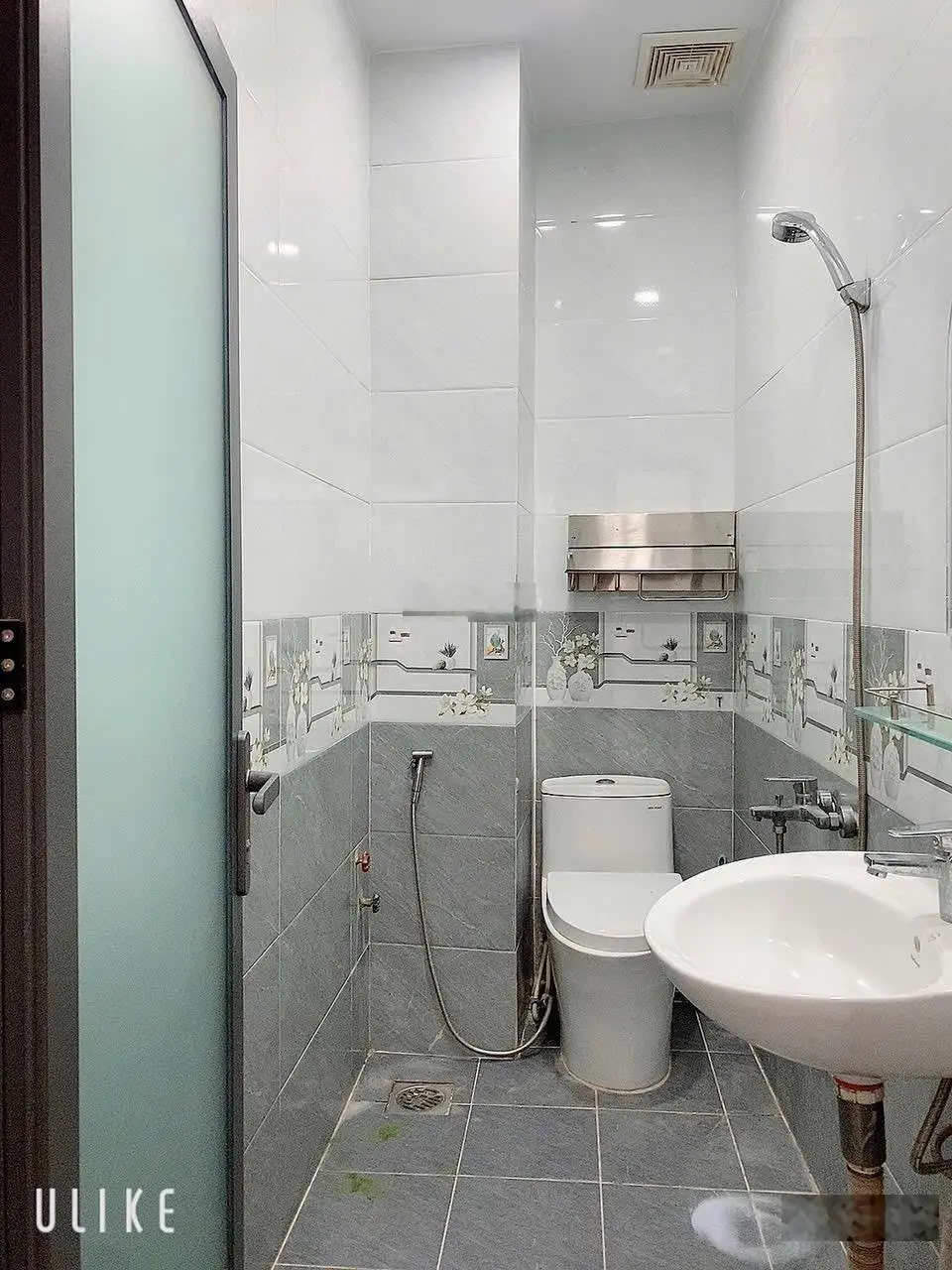 Bán nhà lầu mới đẹp sổ hoàn công nhà 2 mặt tiền lộ ô ô tiện ở kinh doanh nhà, gần Vincom Hùng Vương