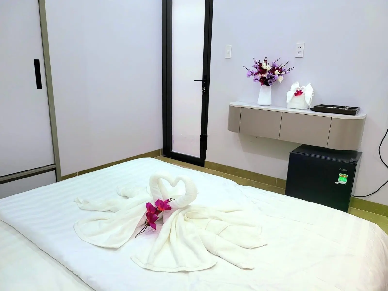 Siêu đẹp - Nhà Lê Văn Phẩm, P6, TP Mỹ Tho, TG. DT: 5x10. Giá 2,25 tỷ TL (ngay BigC)