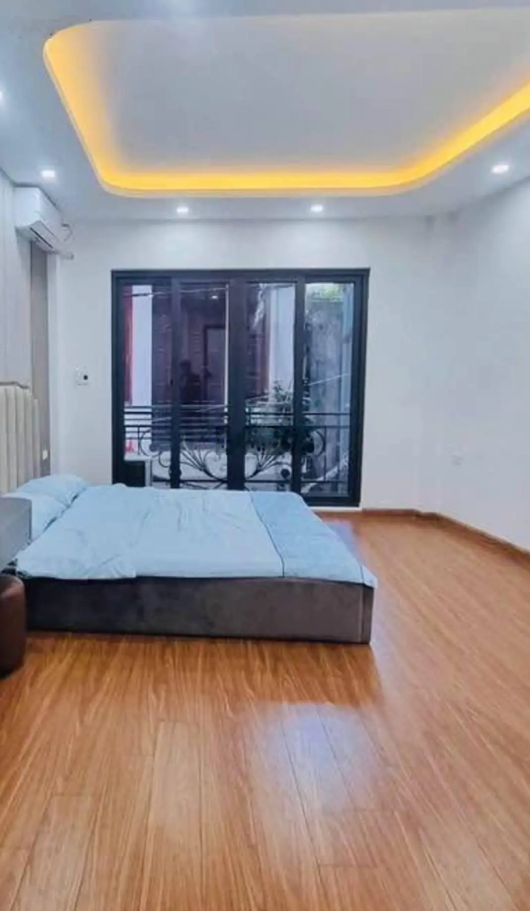 Bán Nhà Trần Quý Kiên Cầu Giấy 38m-5 Tầng ,Phân Lô , Cách 5 Nhà Ra Ô Tô , Dân Xây , Đủ Nội Thất