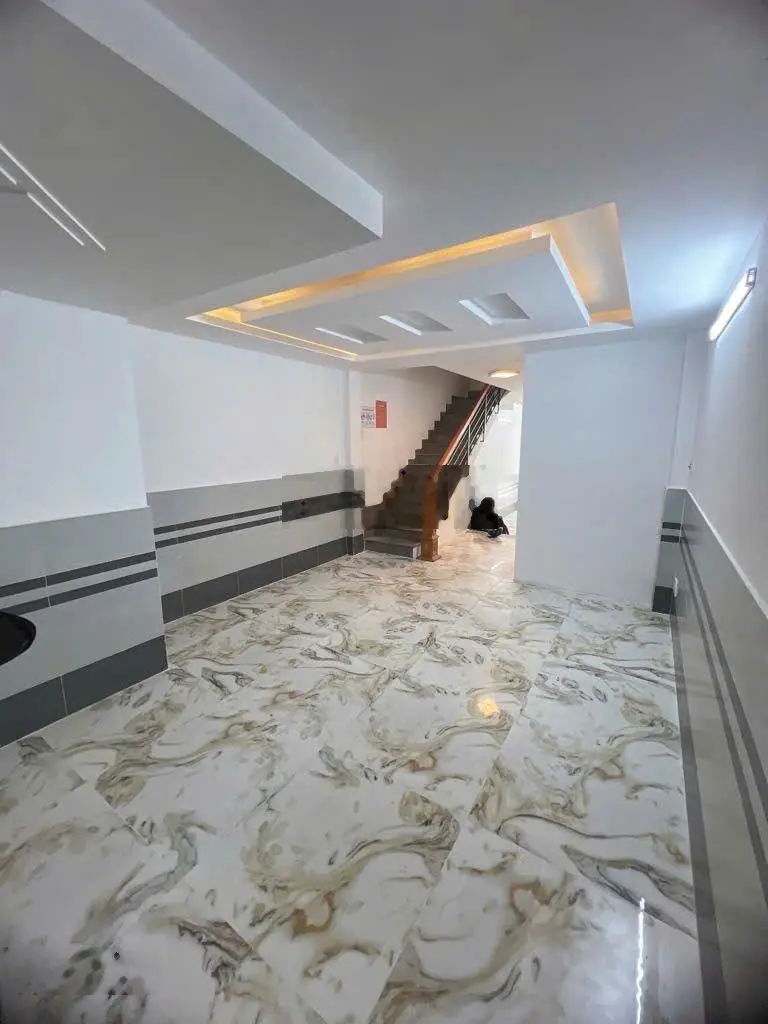 11 tỷ 800 thương lượng, bán nhà 4 tầng mặt tiền đường số 21, DT: Ngang 4 mét dài 23 mét