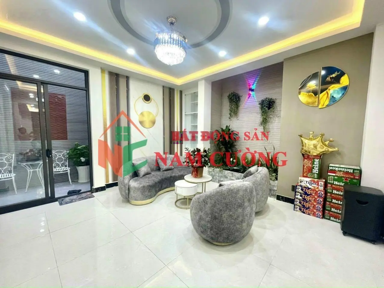 Bán nhà đường Lâm Văn Bền Quận 7. DT 4.2m x 12m 3 lầu cao cấp. Giá 105 tỷ KD mọi ngành nghề