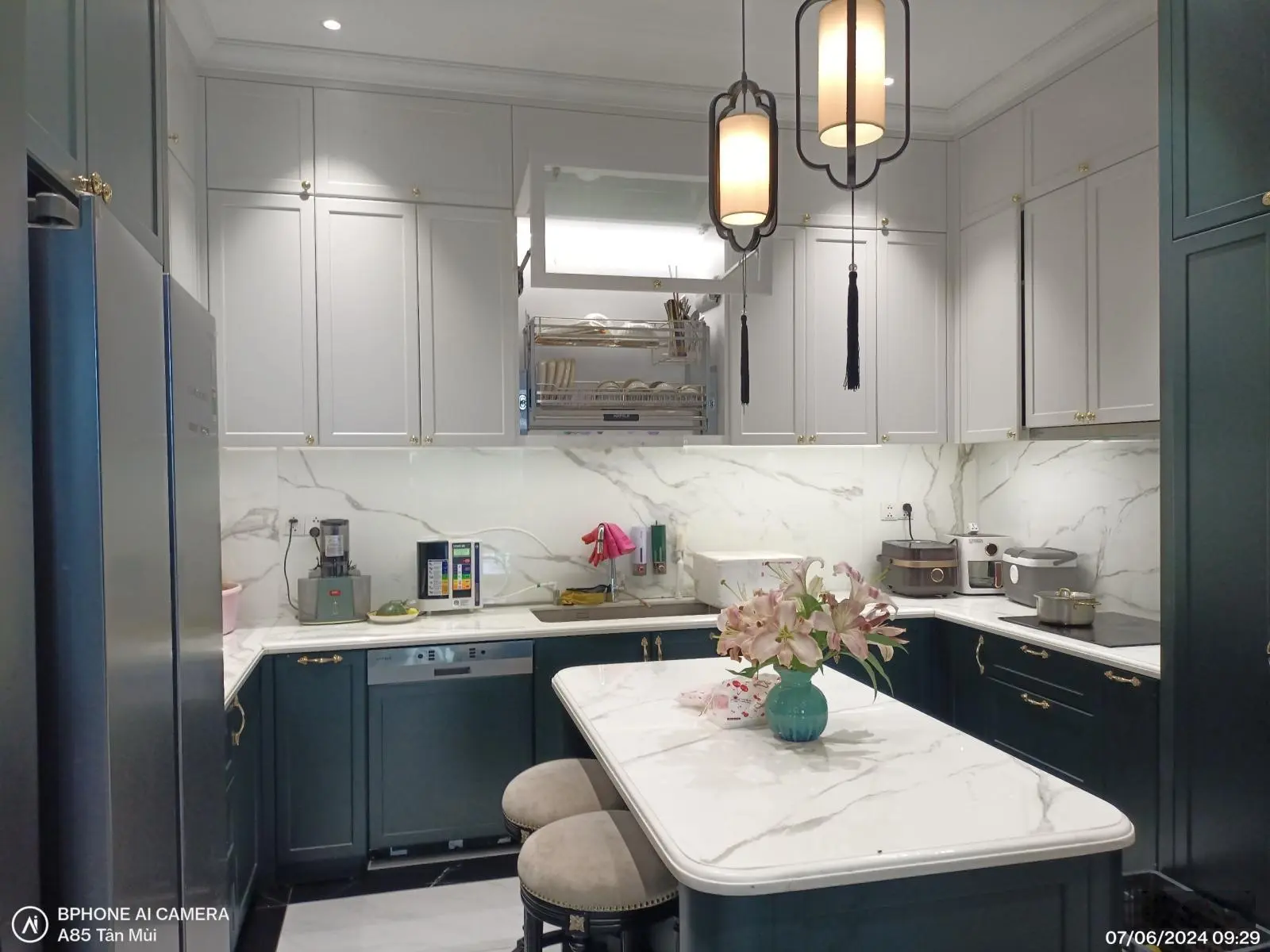 Bán nhà phố full nội thất diện tích đặc biệt Verosa Park ngang 7,5m xây full, 4PN. 3WC 24 tỷ TL