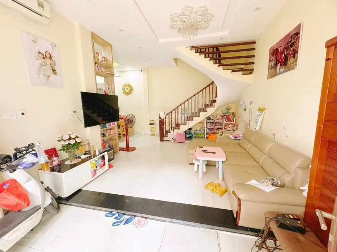 Hot, ĐƯỜNG LÁNG-ĐỐNG ĐA-HÀ NỘI, DT: 68/49m2 x 6 Tầng-MT:4,2m / Giá: 9,25 Tỷ