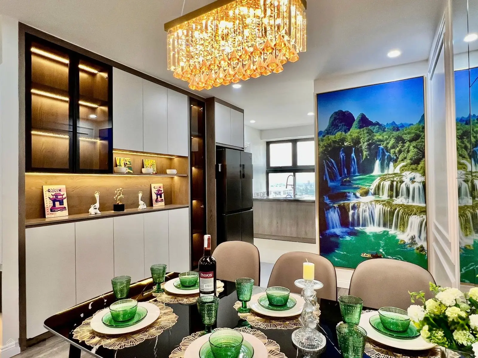 Bán căn hộ 111m2 tại trung yên plaza, giá 7,8 tỷ, 2 pn, pháp lý đầy đủ