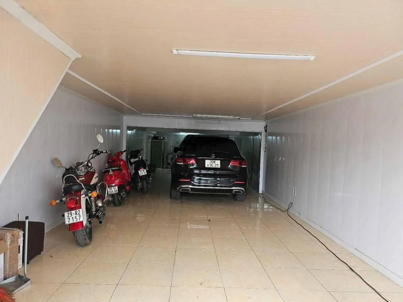 Nhà mặt phố 2 mặt tiền Hà Huy Tập - vỉa hè siêu rộng - kinh doanh mọi ngành nghề - 4 tầng sẵn