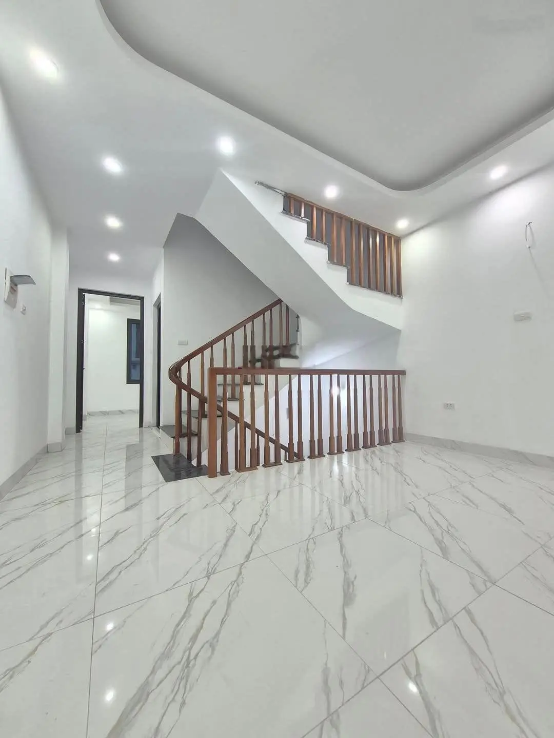 Nhà mới nguyên 5 tầng 4 ngủ tổ ấm chuẩn đẹp giá mềm tại yên nghĩa, hà đông