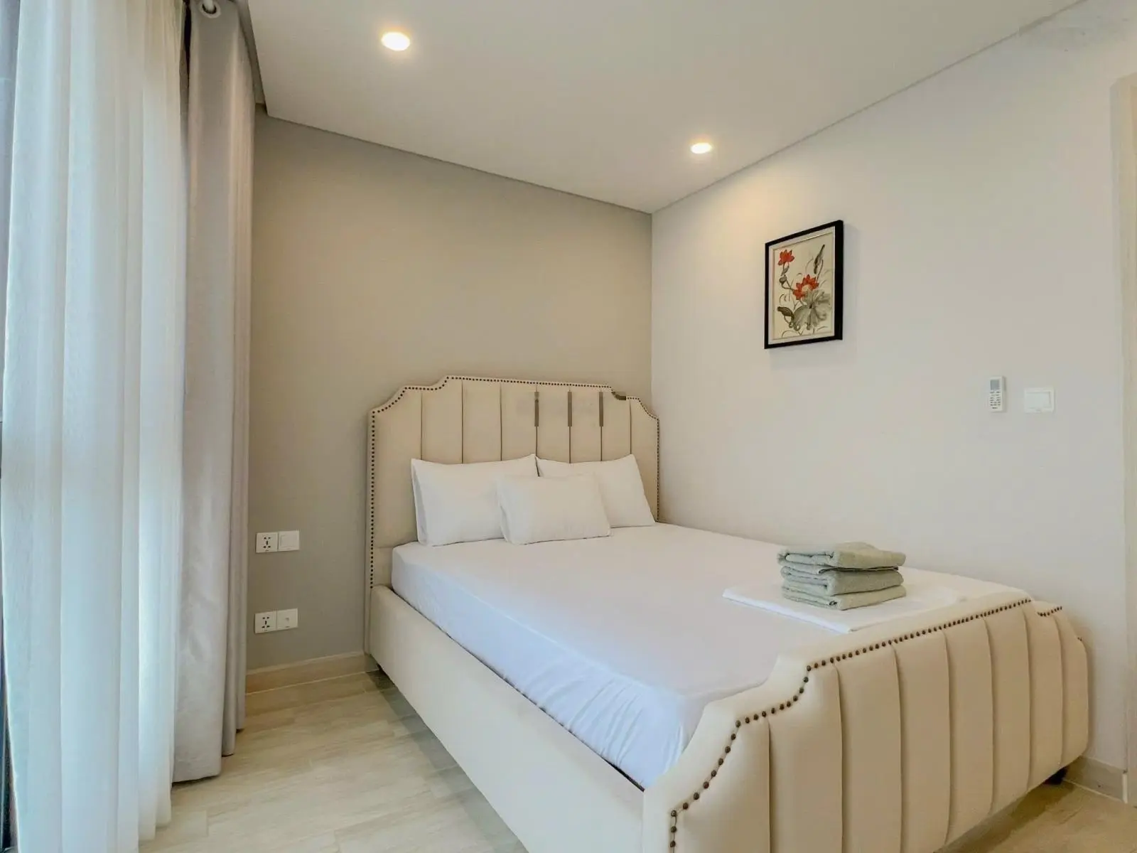Chính chủ bán căn hộ 2PN Sát biển-Gold Coast Nha Trang, view biển và nội thất đẹp. Tầng cao mát mẻ