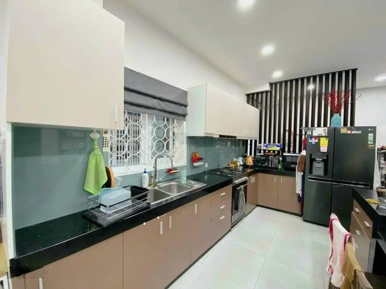 Lô góc 2 MT HXH cạnh khu đô thị Phú Mỹ Hưng - ngang lớn 6m 108m2 - thiết kế hiện đại 4T - SHR