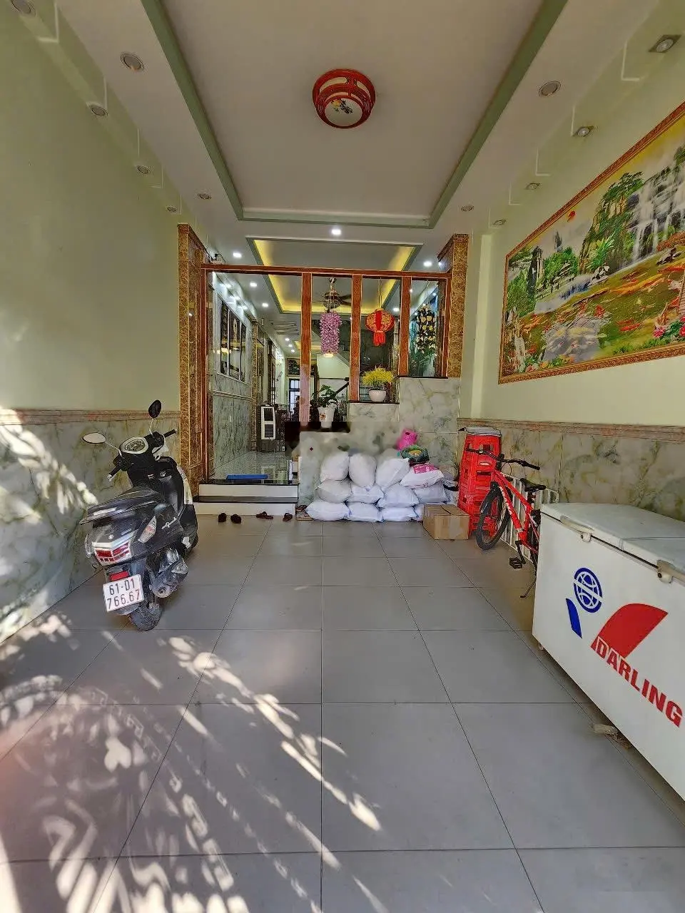Nhà 1 trệt 2 lầu, đường 13m. Sổ hồng riêng