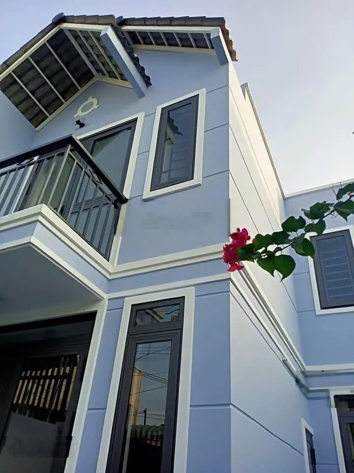 Bán căn nhà lầu trệt 3 phòng ngủ phường Dĩ An TP Dĩ An giá 2.79 tỷ có TL