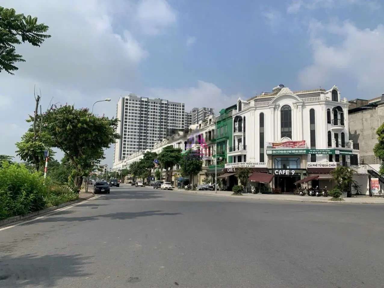 Cần chuyển đổi dòng tiền bán gấp nhà mặt phố viu hồ trung tâm huyện Gia Lâm