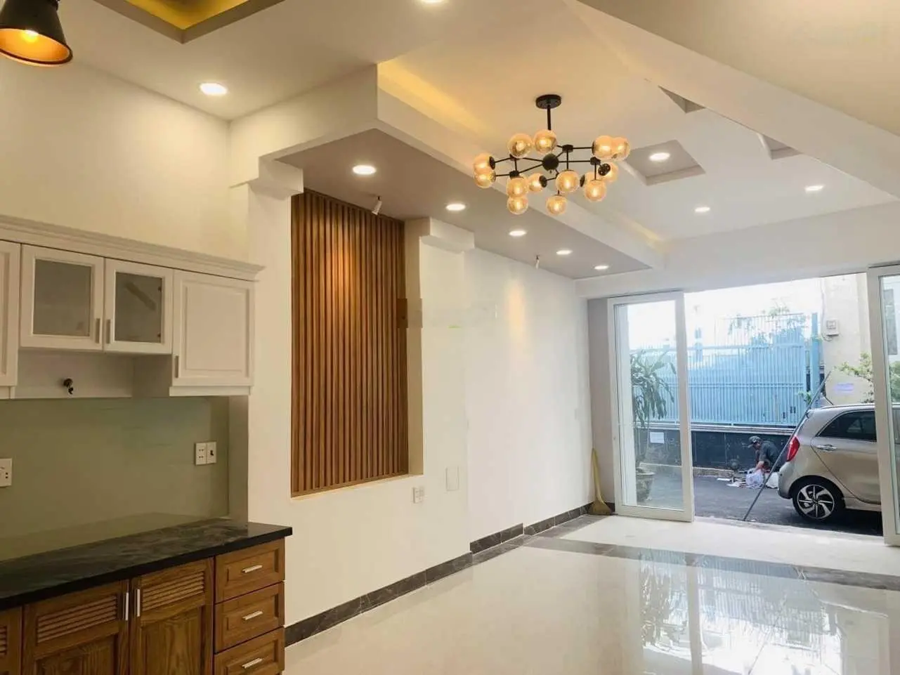 Bán căn nhà ngay MT đường nhựa 10m Tân Cảng, Bình Thạnh. Gía bán 3 Tỷ 6 - 4.9 x 12m. View Landmark