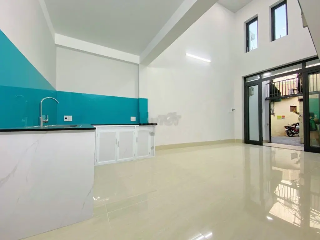 Giảm sâu_Cần bán gấp căn nhà Trần Cao Vân, sát đường chính_Nhỉnh 2 tỷ