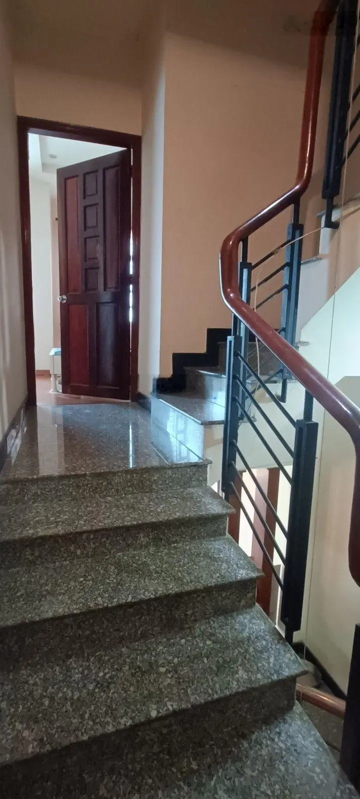 Phường 9 - gần công viên làng hoa. 55m2 , 5 tầng - 5pn, 5wc chỉ 6.x tỷ