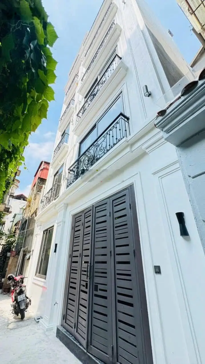 Bán nhà thái Hà 39 m 6 T MT 6m giá 13 tỷ.nhà mới, vị trí đẹp, thang máy , gần phố. Ôtô đỗ cổng.