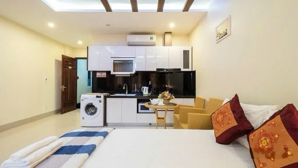 Vip rẻ! Bán tòa căn hộ đường Phước Trường 15, 8 tầng, Dt 80m, gần biển. Giá chỉ 16,x tỷ Tl