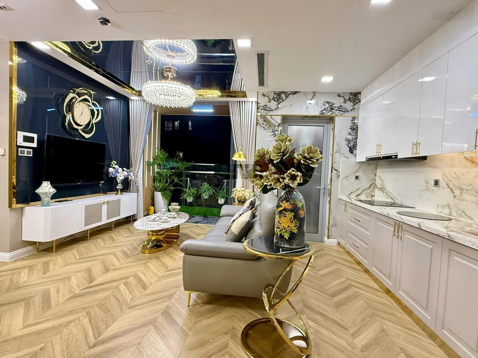 Bán gấp siêu phẩm 3PN Vinhomes Central Park, view sông, full nội thất luxury sang chảnh