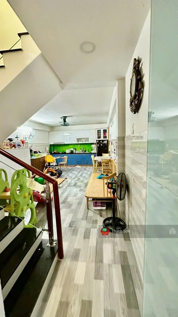 Bán Nhà 2 tầng lầu Dt 109m2 sổ hồng riêng Mt Dương Thị Mười