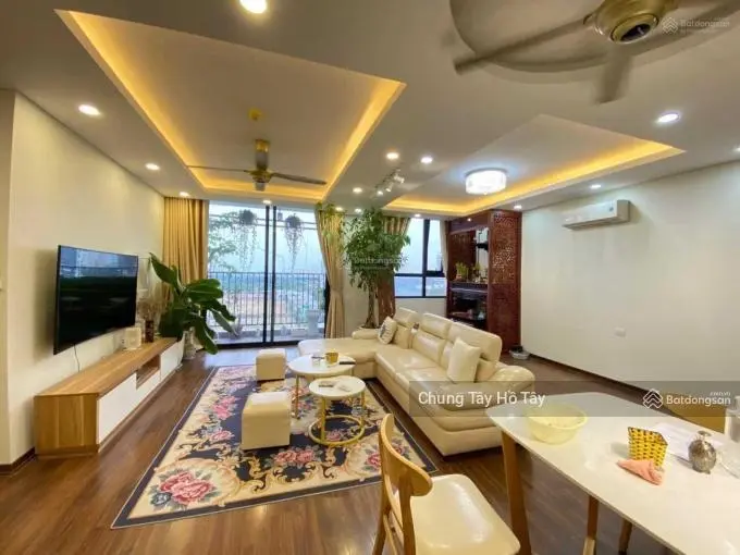 Hàng hiếm - căn góc đẹp nhất Kosmo - 170m2 - view trọn Hồ Tây - vượng khí dồi dào - 3PN rộng thoáng