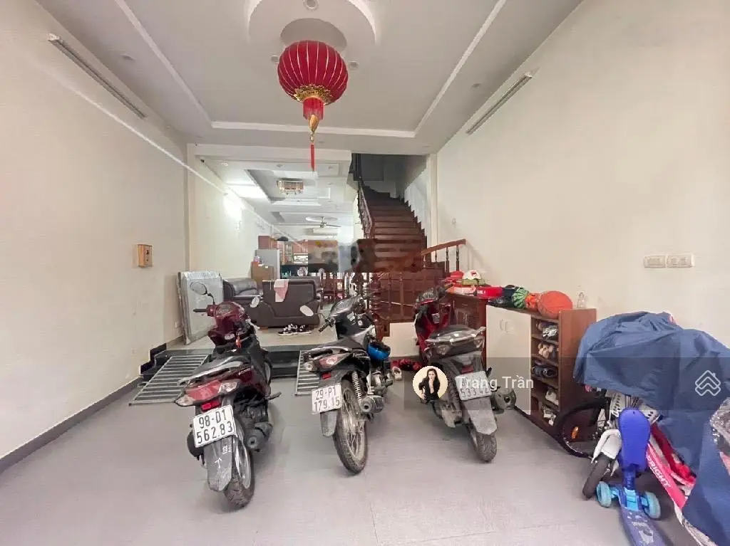 Phân lô Trần Quốc Hoàn, 53m2 nhà đẹp, mặt tiền 4.5m, 2 ô tô tránh trước cửa, 17 tỷ, LH 0973 355 ***