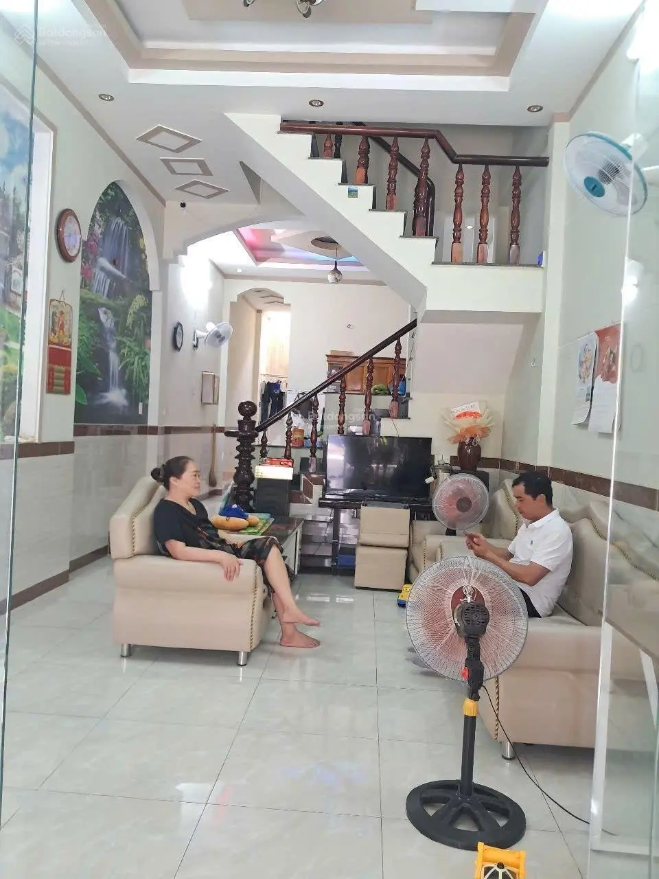 Nhà lầu đường xe hơi gần đường 2 bà trưng giá 4 tỷ tl